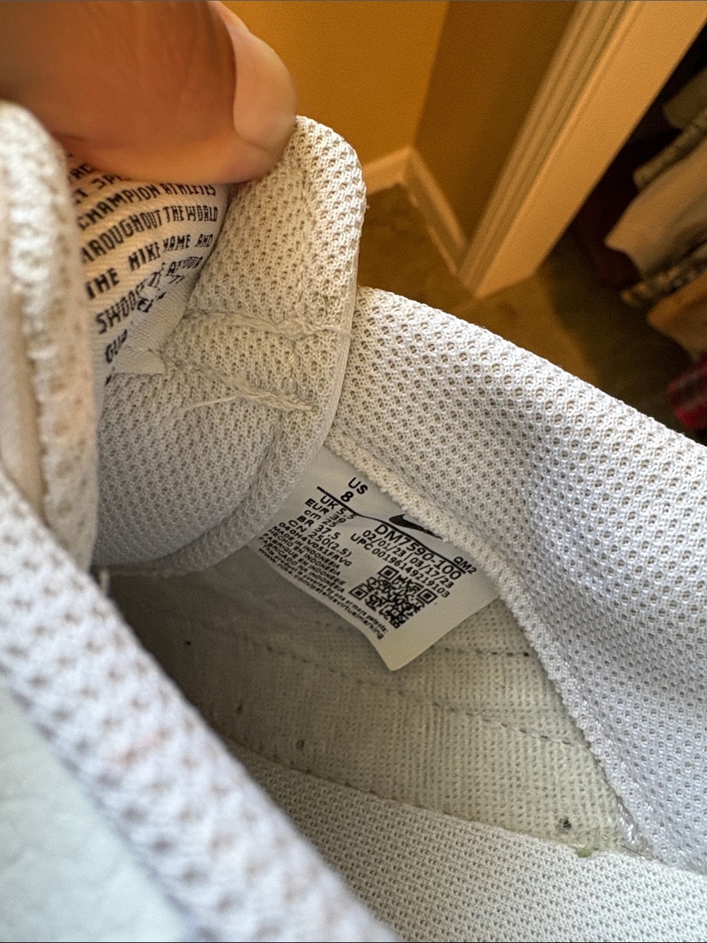 Nike White Sneakers with Swoosh Logo - Picture 2 of 8
